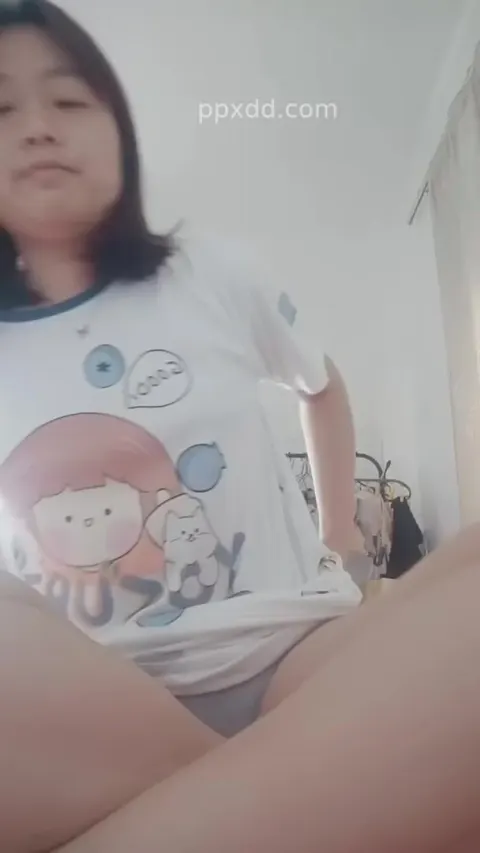 Vừa mới ngủ dậy là em liền làm quả thẩm du